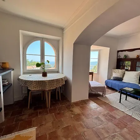 Hébergement de vacances Au Levant, Maison De Village De Charme, Vue