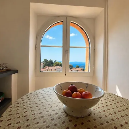 Hébergement de vacances Au Levant, Maison De Village De Charme, Vue *