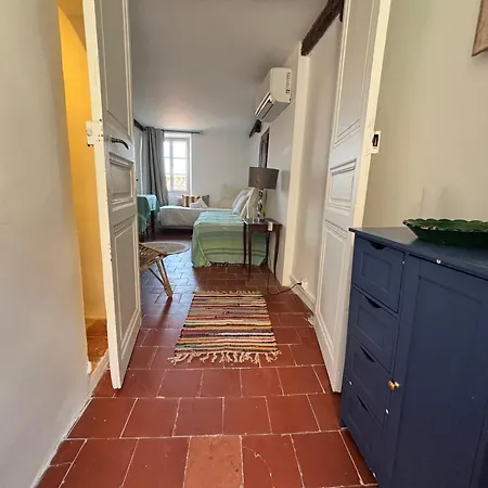 Au Levant, Maison De Village De Charme, Vue Hébergement de vacances