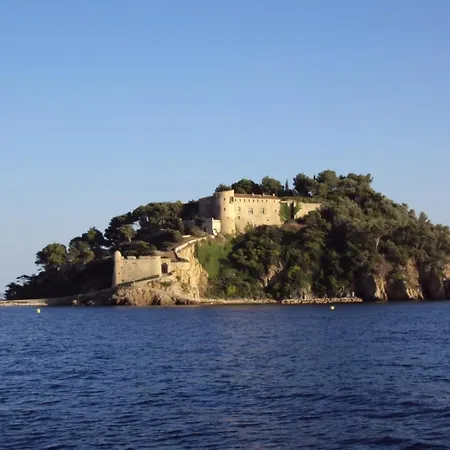 Au Levant, Maison De Village De Charme, Vue Bormes-les-Mimosas